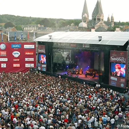 Le De La Madeleine Homestay *